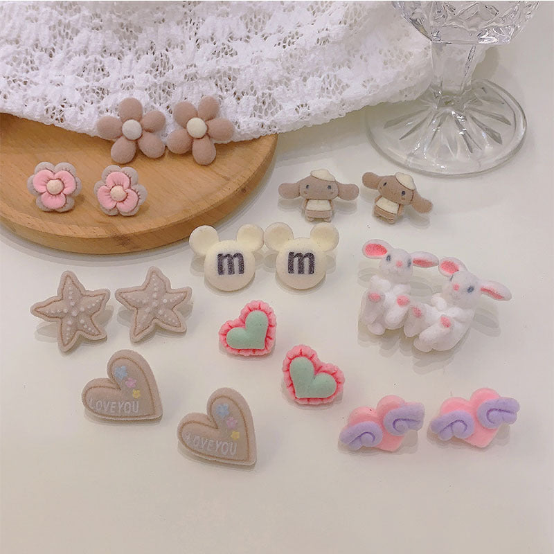 Flocking New Love Earrings (Minimo de Compra 2) MIC-XinX004