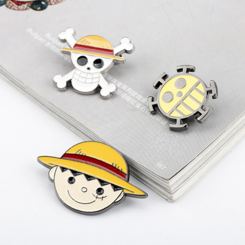 Alloy Pirate King Lufei brooch MIC-AiWen024