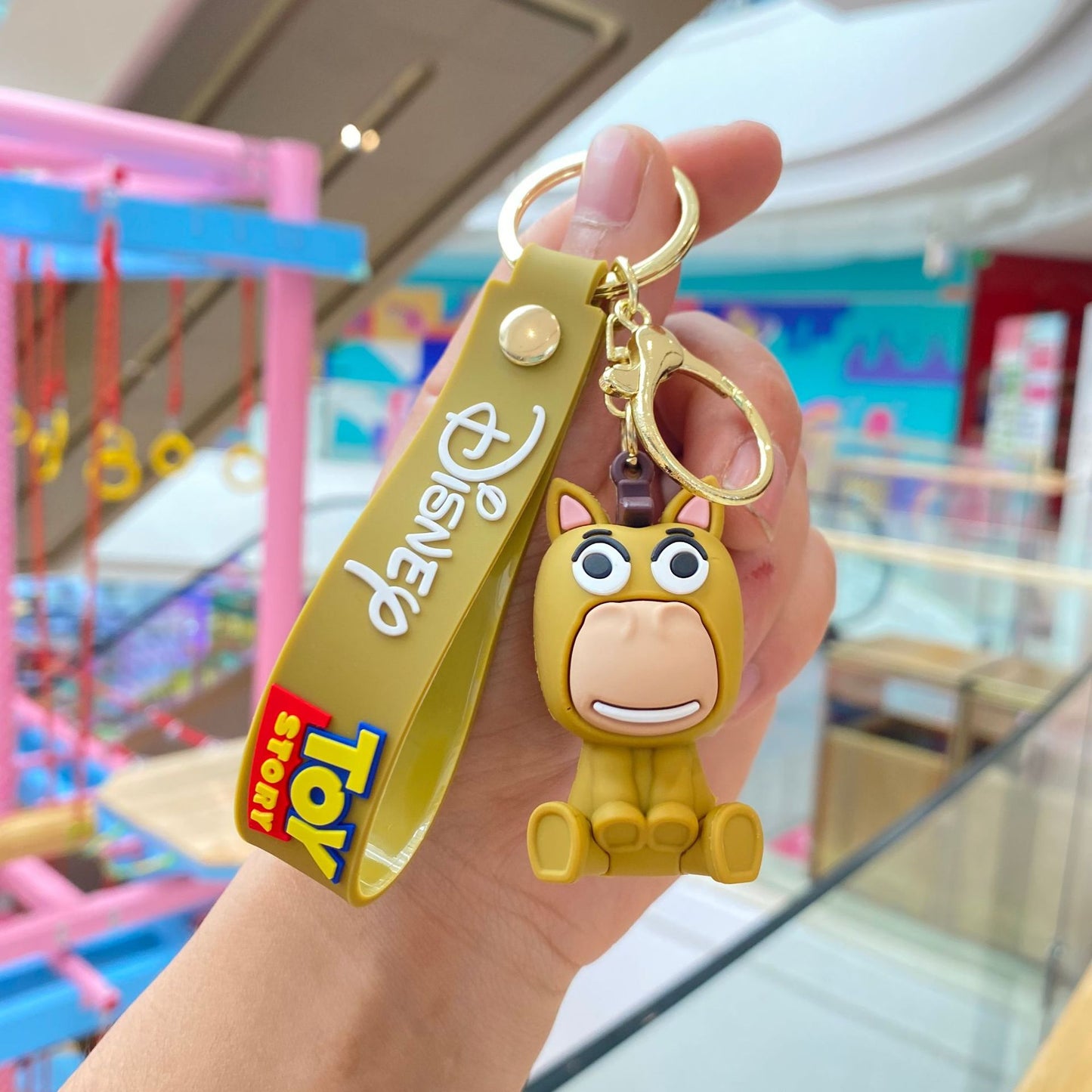 PVC cartoon toy mobilization keychain (Minimo de Compra 2) MIC-PengY012