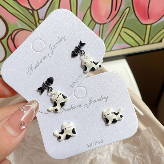 Alloy cartoon black and white cat earrings MIC-ShuangX046