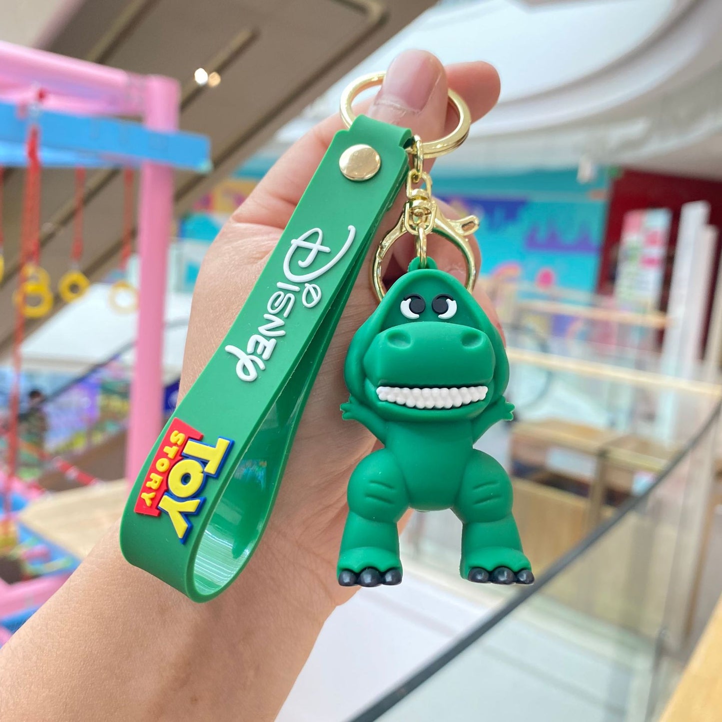 PVC cartoon toy mobilization keychain (Minimo de Compra 2) MIC-PengY012