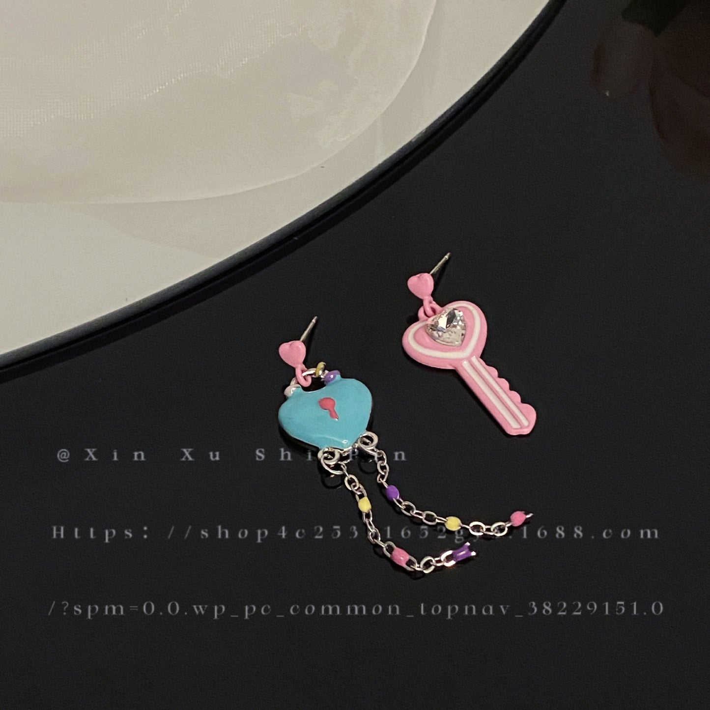 Alloy colored funny heart earrings (Minimo de Compra 2) MIC-XinXu013