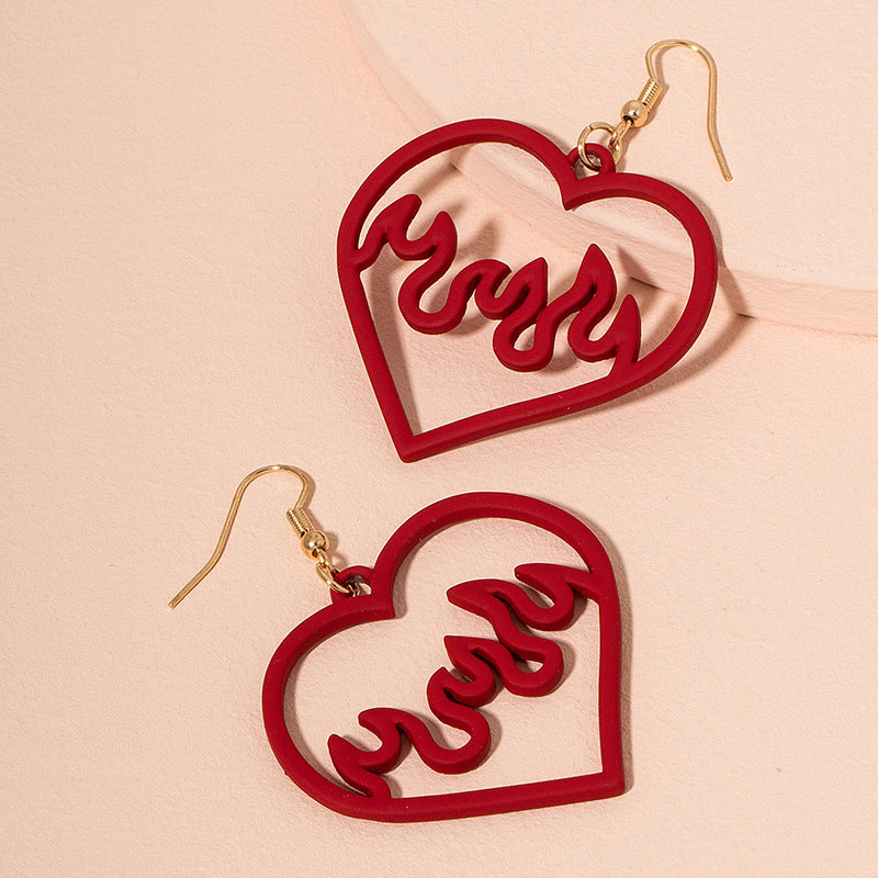 Resin red hollow heart earrings (Minimo de compra 2) MIC-HLM017