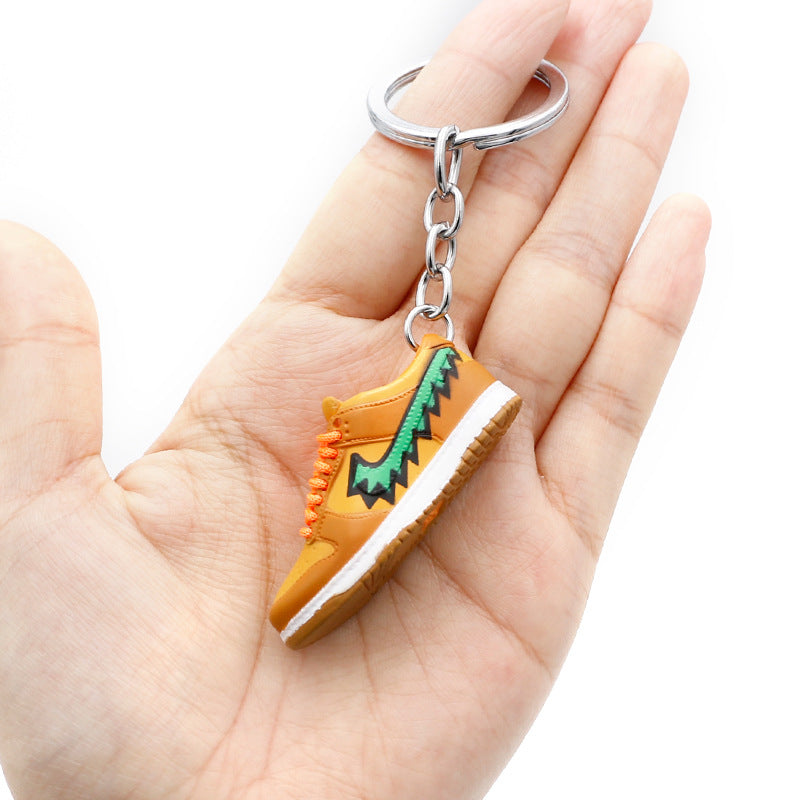 plastic trend skateboard shoes keychain (M) MIC-QLP004