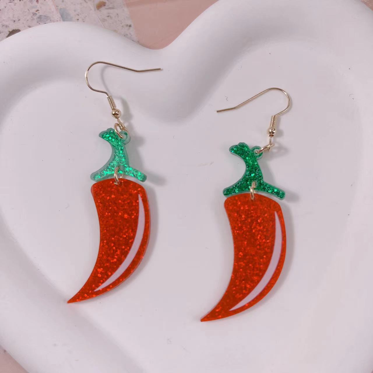 Acrylic simulated red chili earrings (Minimo de compra 2) MYA-AnD014