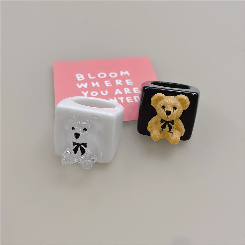 Resin Vintage Bear Ring MIC-JianY002