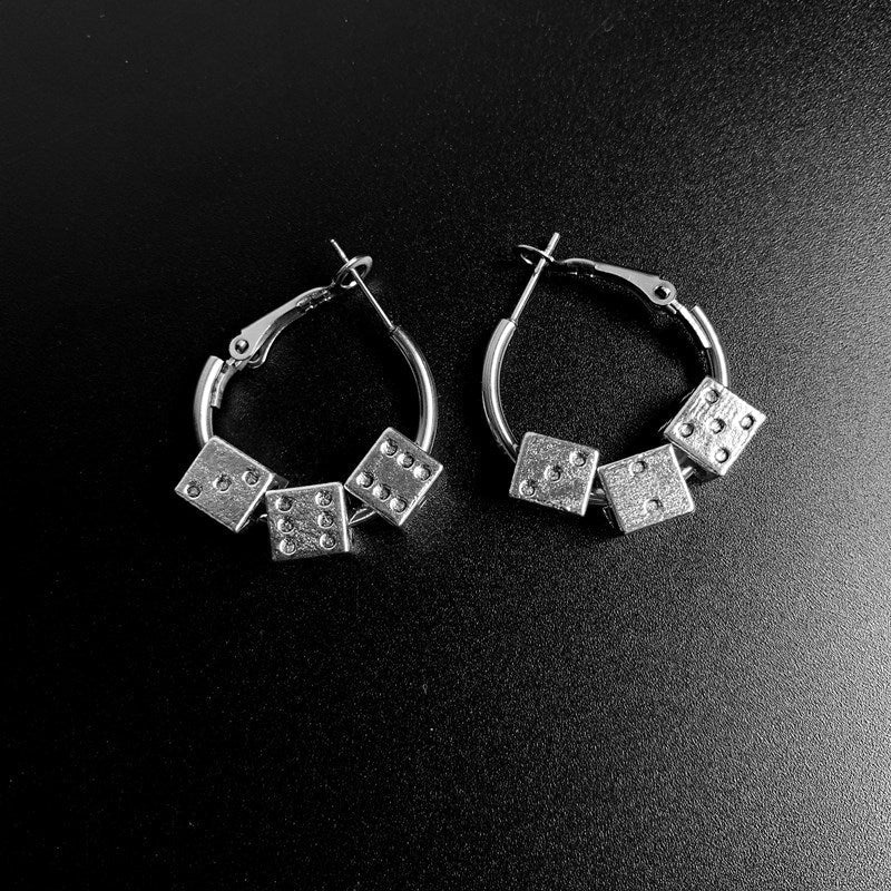 Earring Alloy Punk Style Street Dice Stainless Steel Earring Minimo de compra 2 MAON001