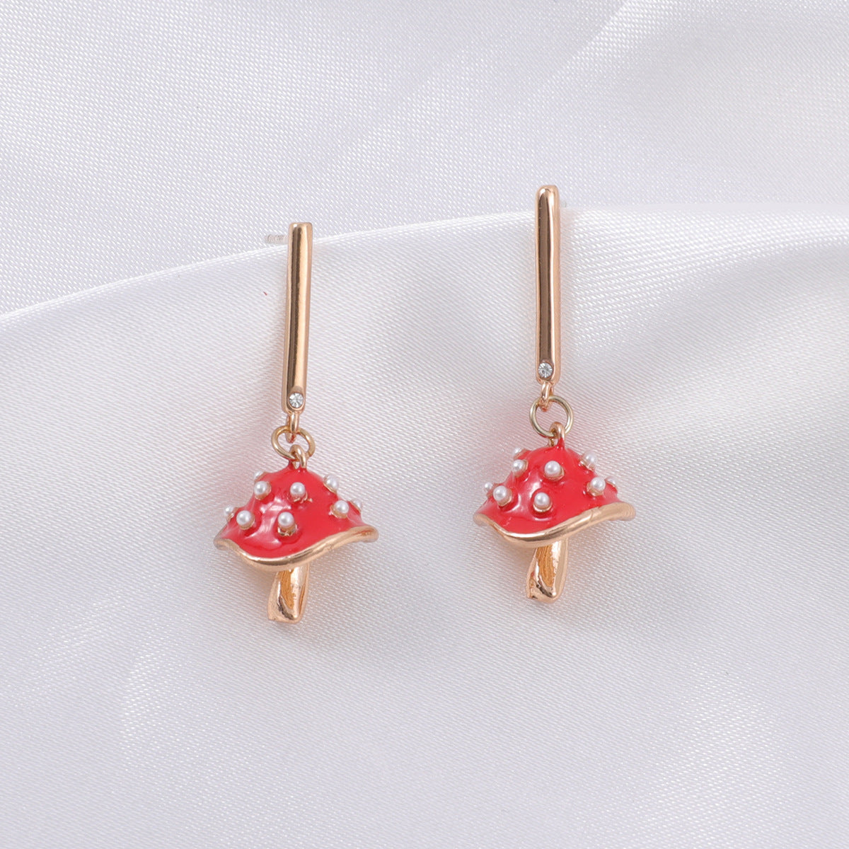 Alloy Diamond Red Mushroom Earrings MIC-ZhongY002