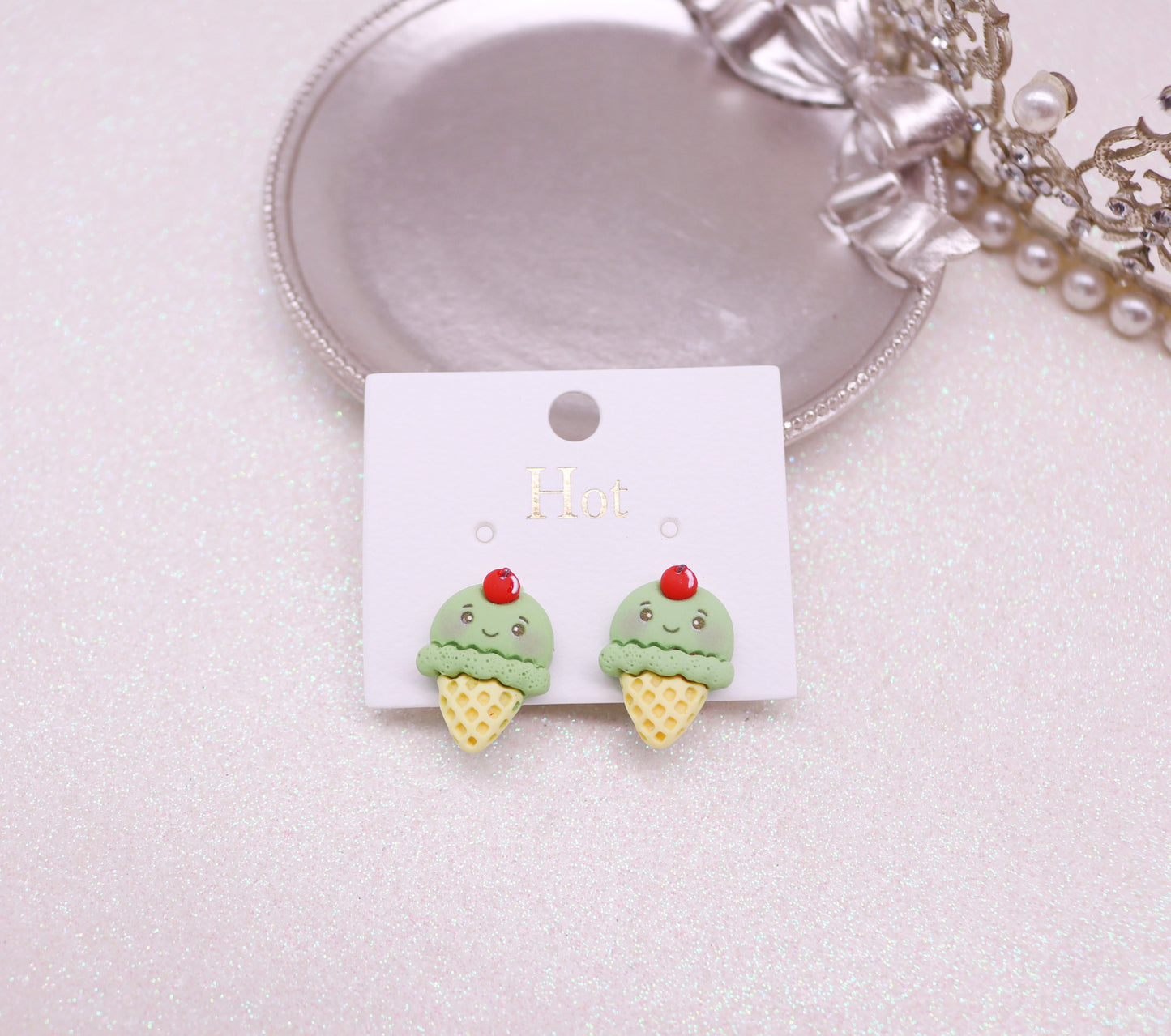 Resin cartoon character ear clip (Mimimo de compra 2) MYA-MuM008