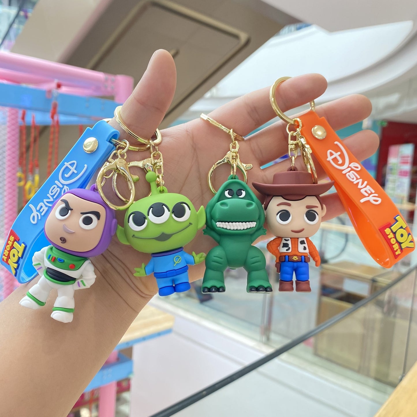 PVC cartoon toy mobilization keychain (Minimo de Compra 2) MIC-PengY012