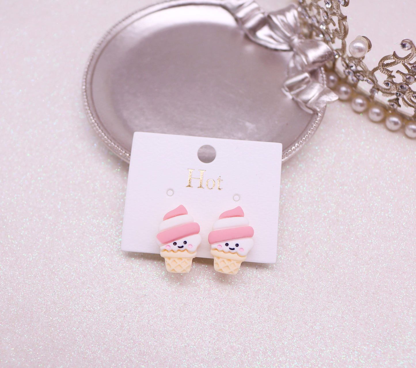 Resin cartoon character ear clip (Mimimo de compra 2) MYA-MuM008