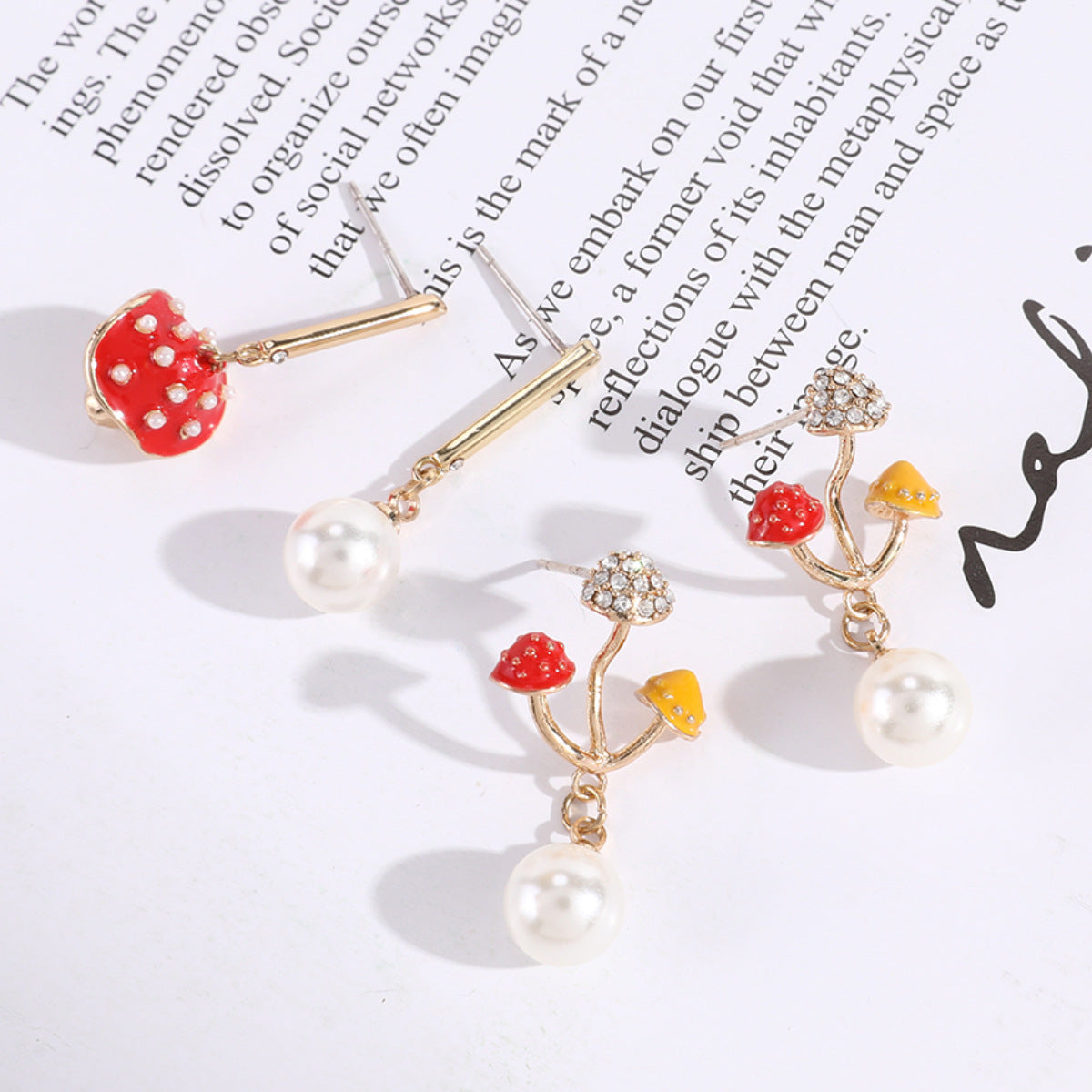 Alloy Diamond Red Mushroom Earrings MIC-ZhongY002