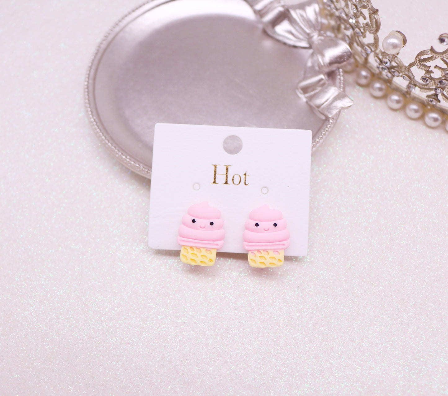 Resin cartoon character ear clip (Mimimo de compra 2) MYA-MuM008