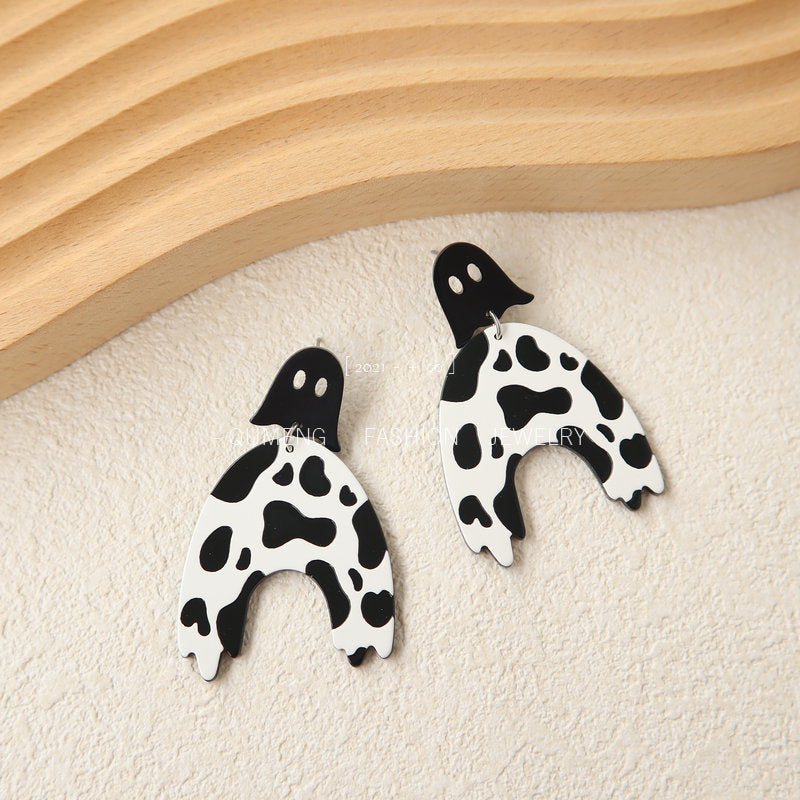 Acrylic Halloween Black and White Cow Earrings (Minimo de Compra 3) MIC-OuG052