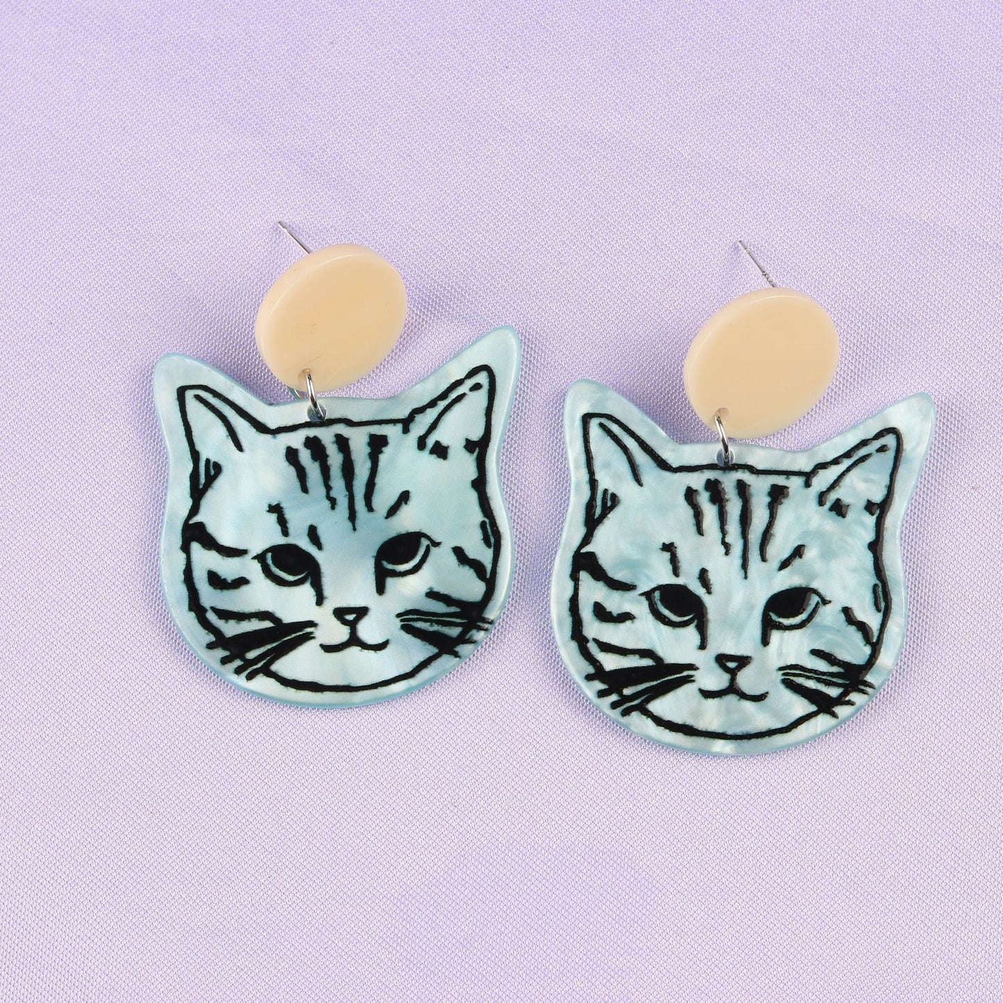 Acrylic cartoon cat earrings MIC-DuAi010