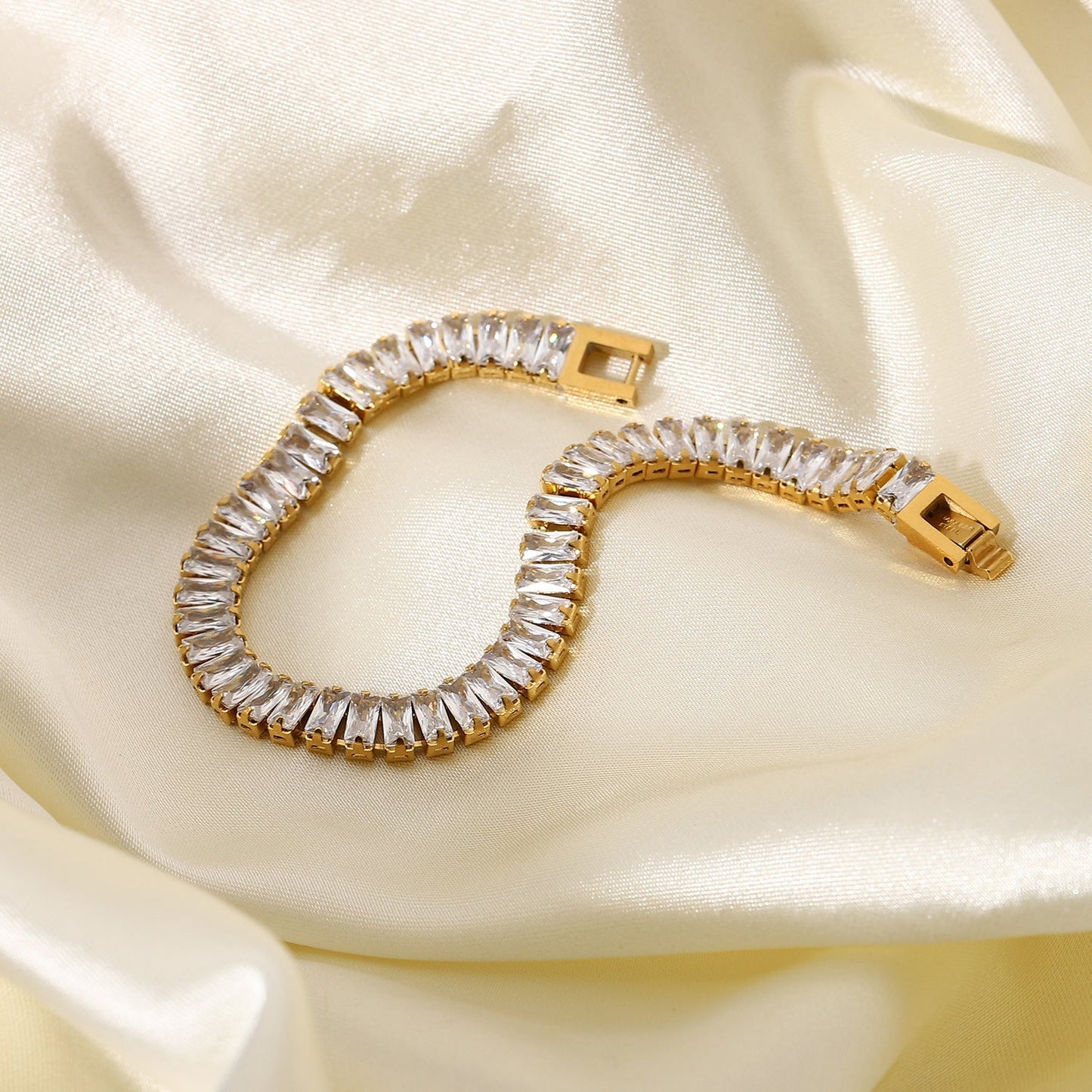 Gold Plated Stainless Steel Zirconia Bracelet MYA-JieD022