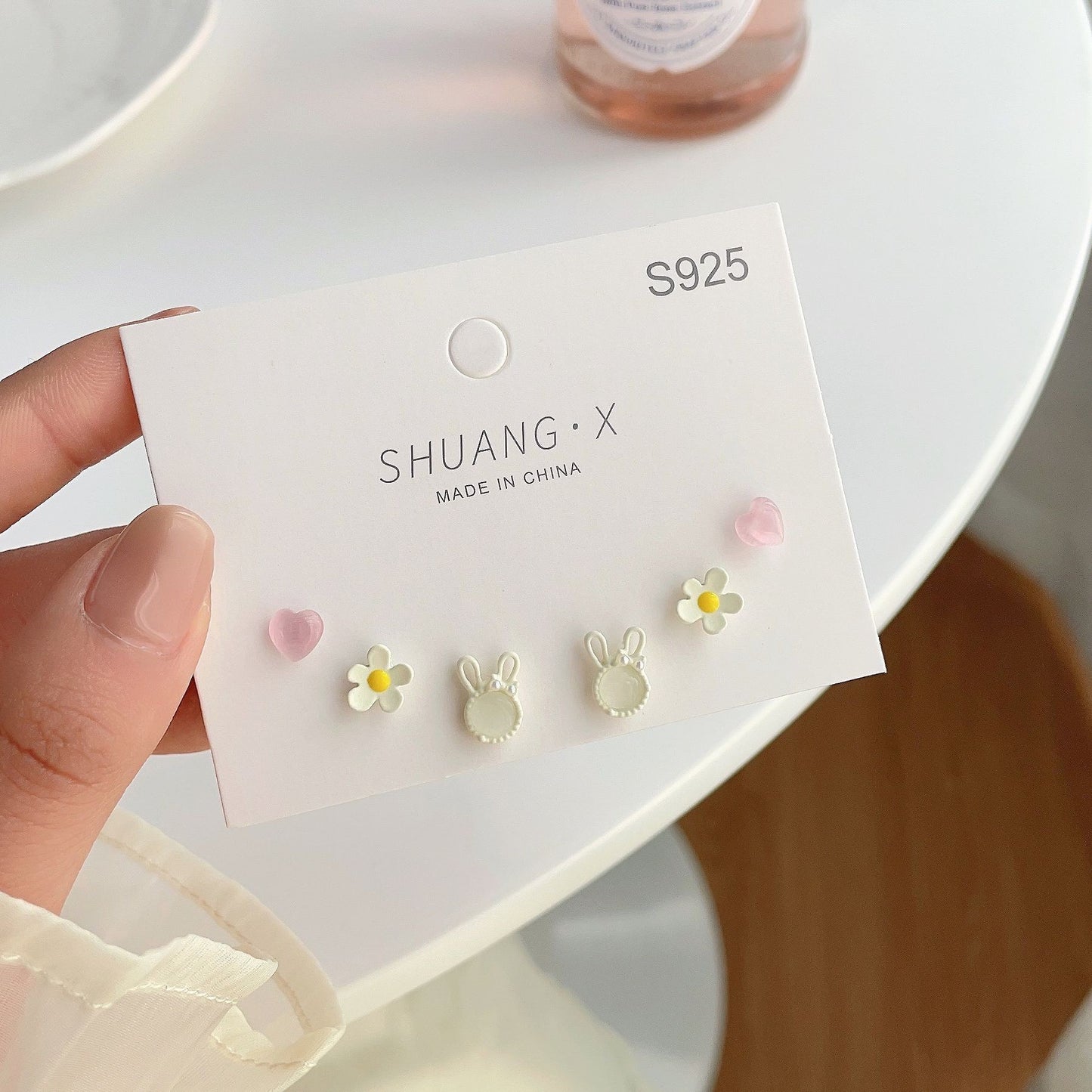 Acrylic Flower Butterfly Knot Earrings (Minimo de Compra 2) MIC-ShuangX029