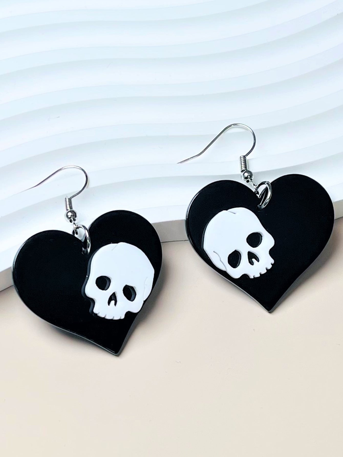 Acrylic Love Skull Head Earrings MIC-ChiC022