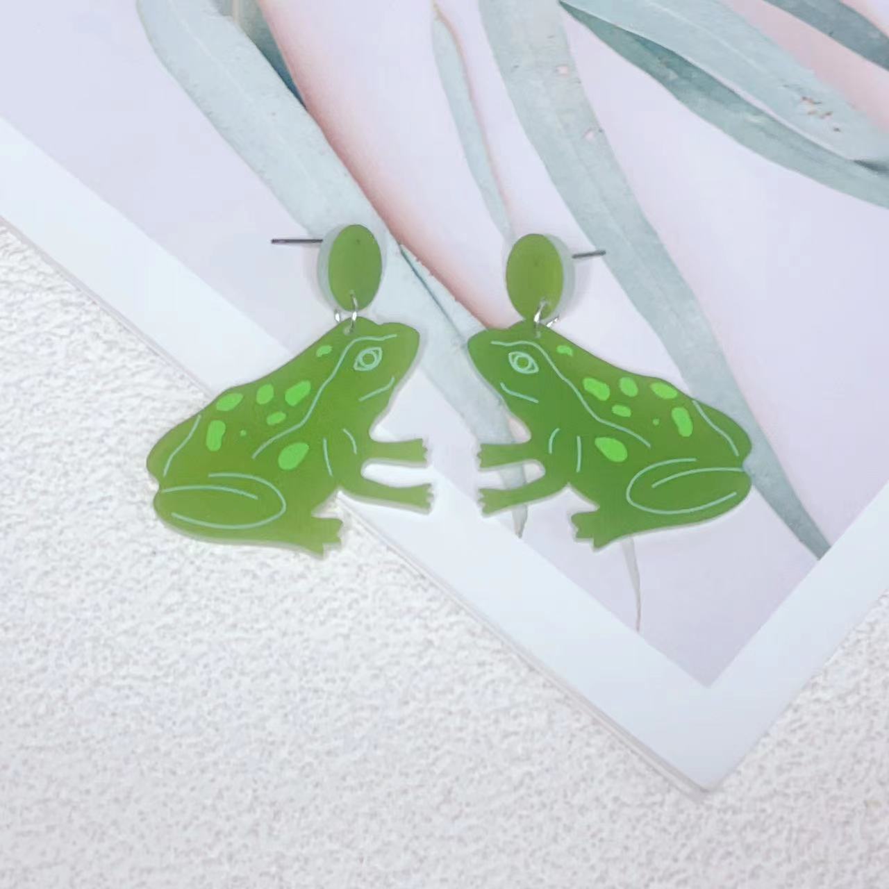 Acrylic Crocodile Frog Earrings (Minimo de Compra 2) MYA-JiuT016