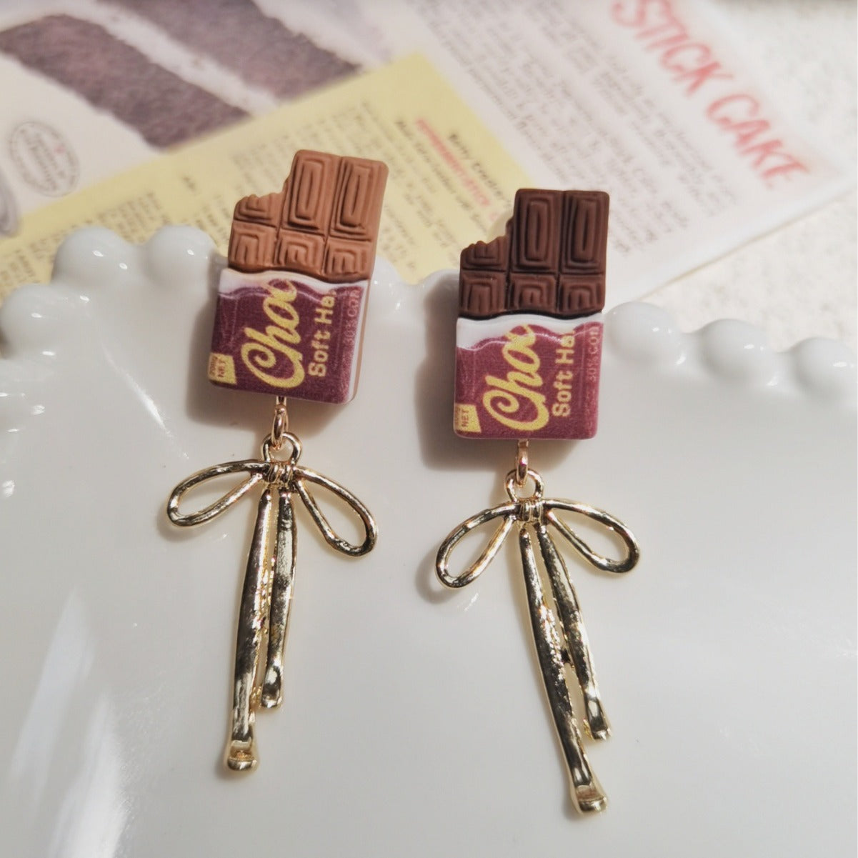 Alloy resin chocolate block butterfly earrings (Minimo de compra 5) MIC-AoY003