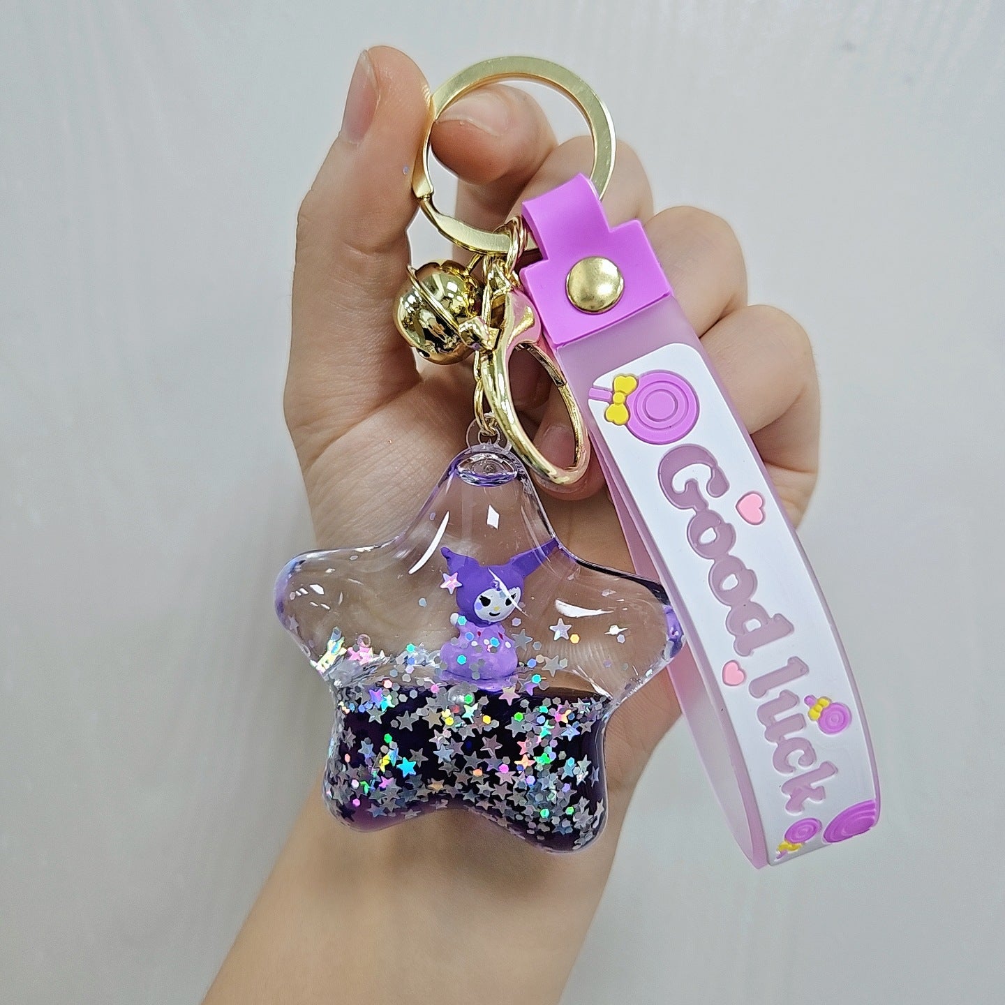 of Acrylic Keychains in Oil Sand Bottles MIC-LuoYan012