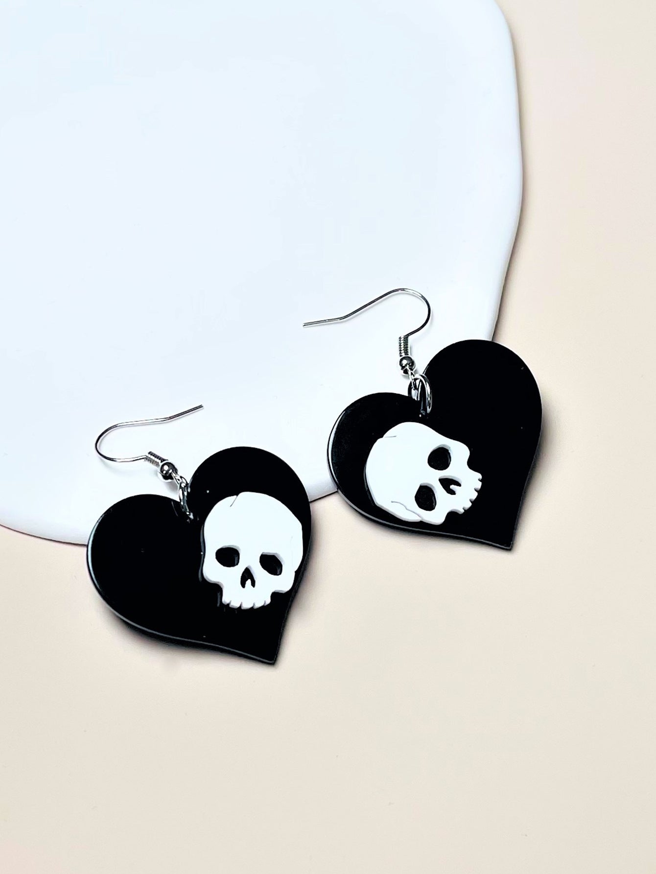 Acrylic Love Skull Head Earrings MIC-ChiC022