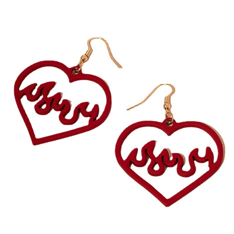 Resin red hollow heart earrings (Minimo de compra 2) MIC-HLM017