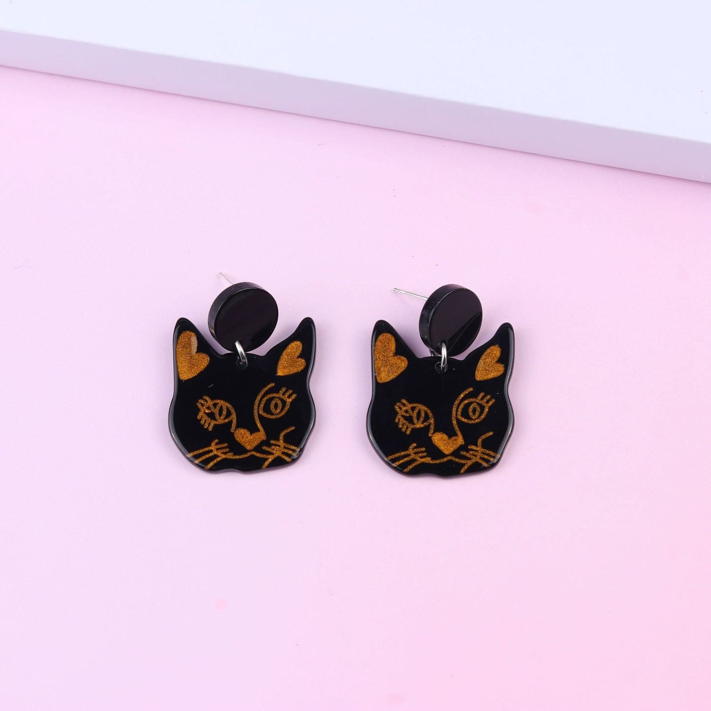 Acrylic cartoon cat earrings MIC-DuAi010