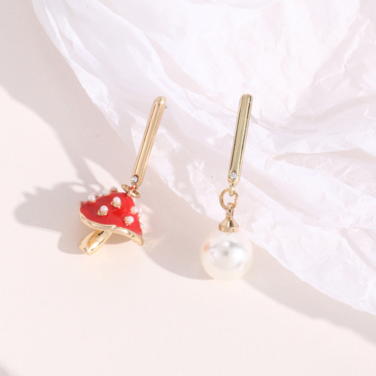 Alloy Diamond Red Mushroom Earrings MIC-ZhongY002