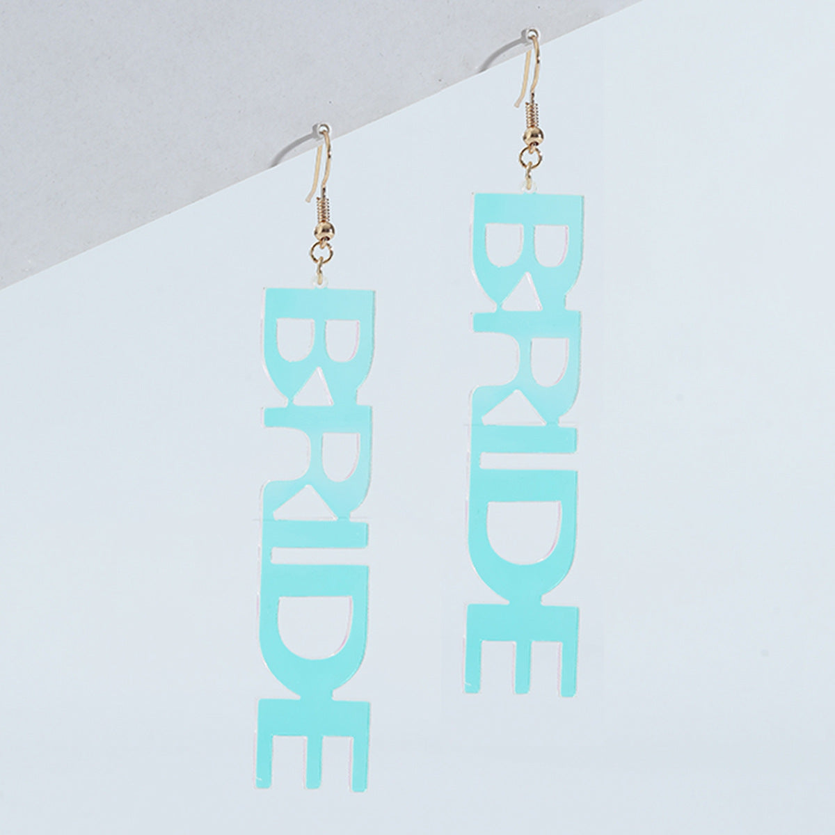 Acrylic Letter BRIDE Earrings (Minimo de Compra 5) MIC-DaiW005