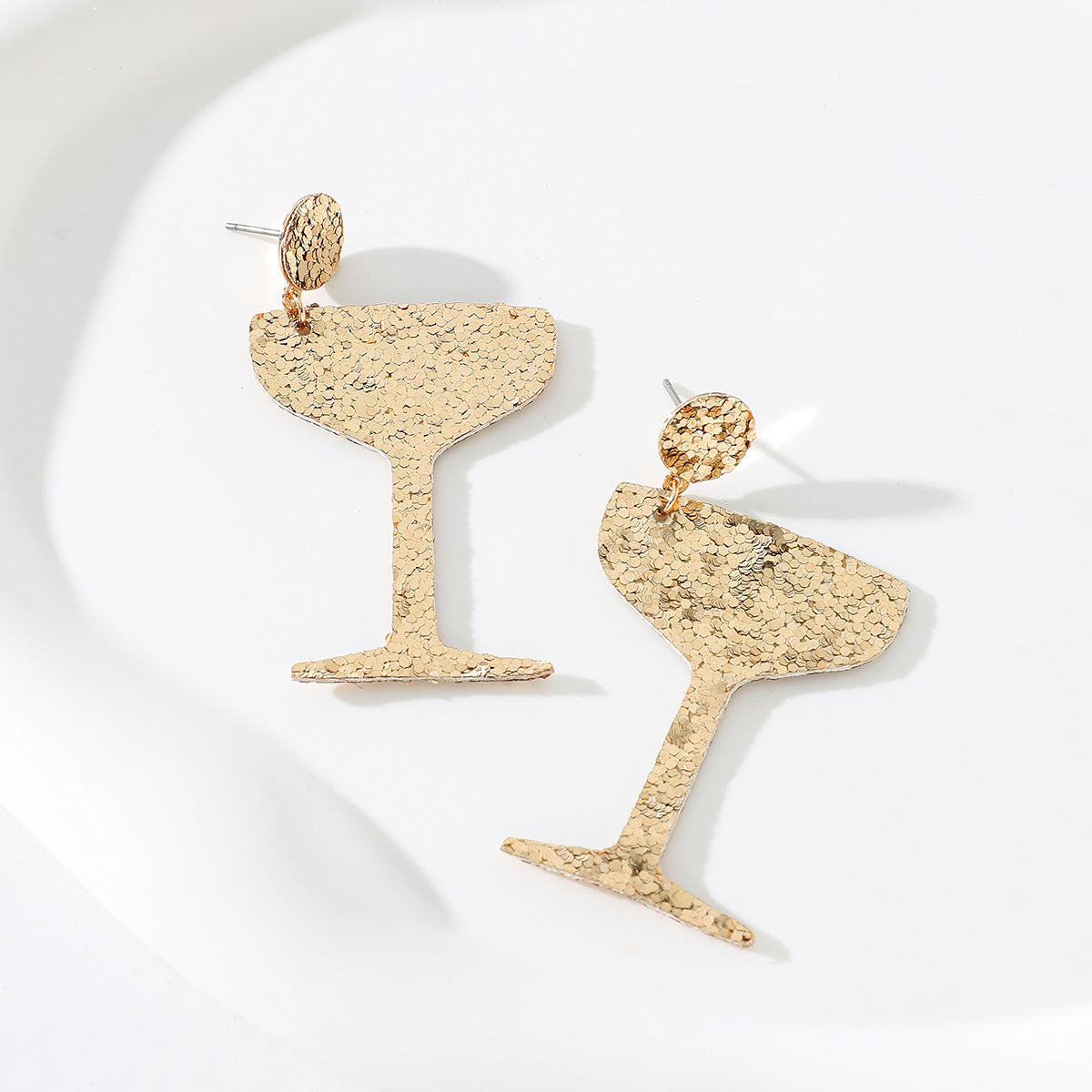 Acrylic Gold Wine Cup Earrings (Minimo de Compra 5) MYA-DaiW010