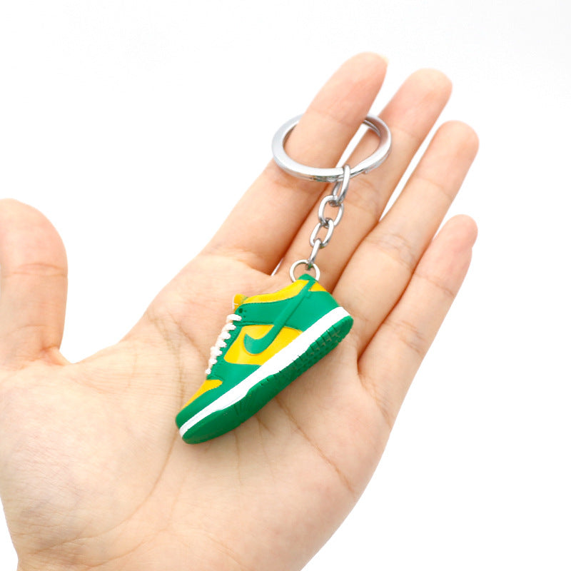 plastic trend skateboard shoes keychain (M) MIC-QLP006