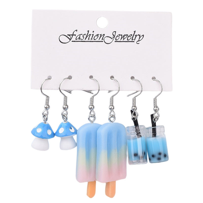 Resin Strawberry Little Yellow Duck Earnails MIC-XunT008