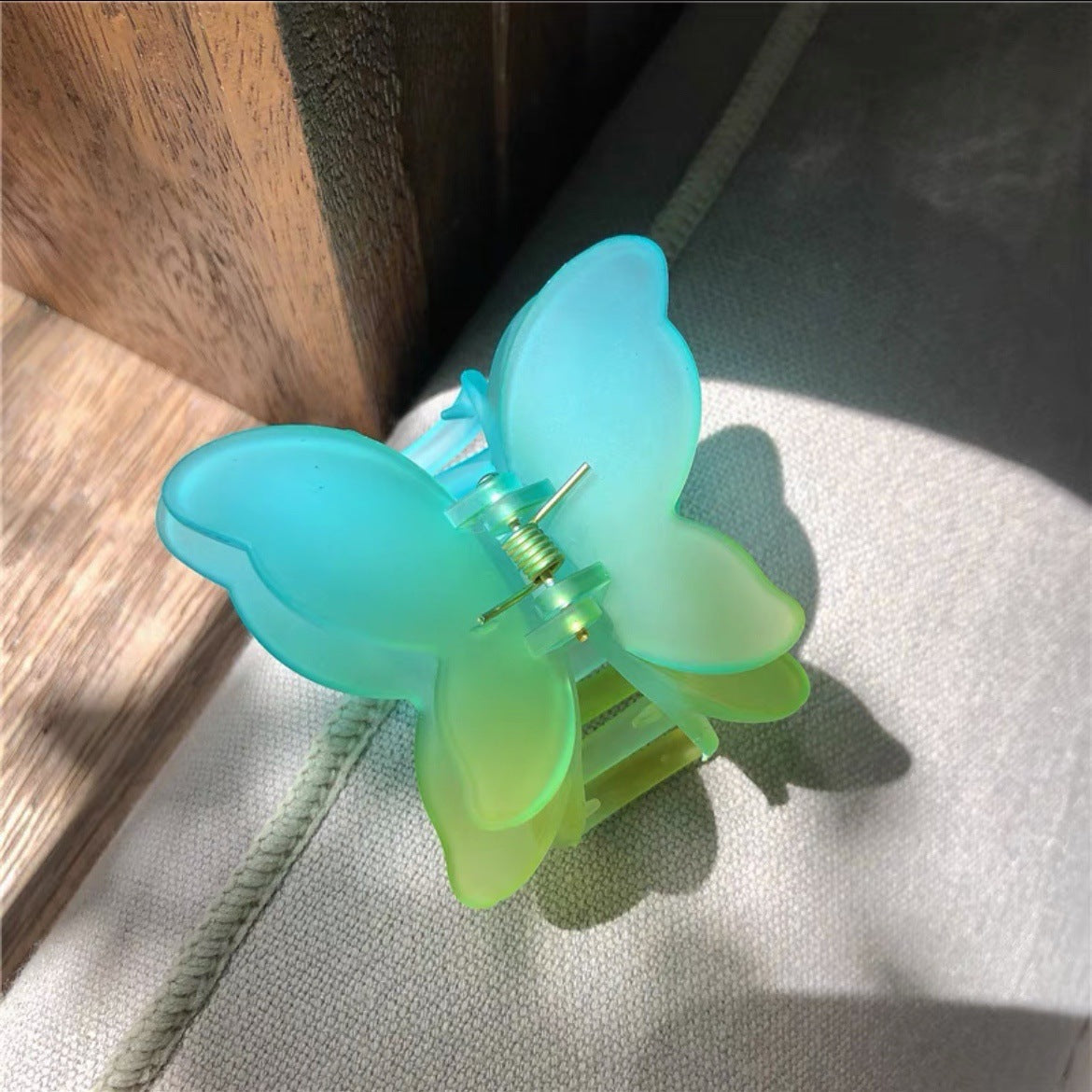 Double color butterfly gripper US-YiJ002