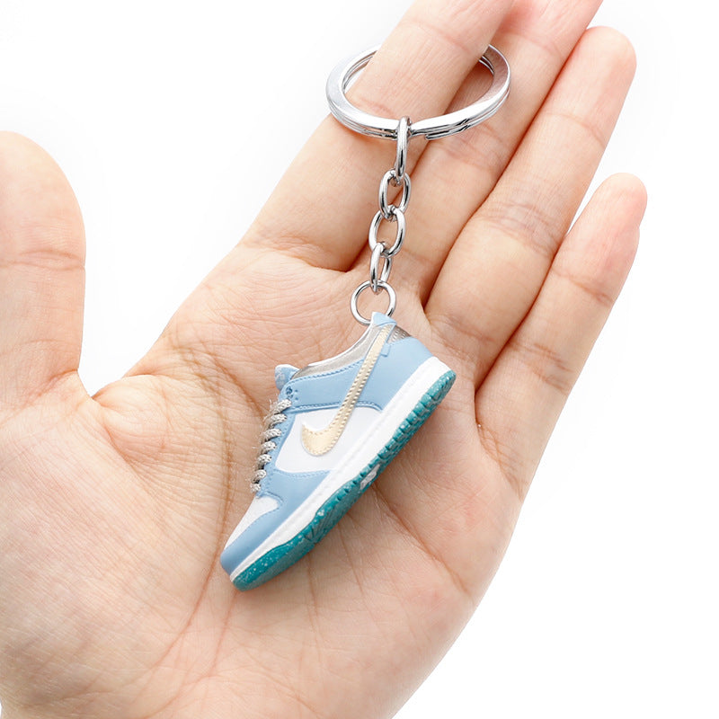 plastic trend skateboard shoes keychain (M) MIC-QLP004