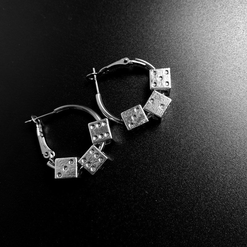 Earring Alloy Punk Style Street Dice Stainless Steel Earring Minimo de compra 2 MAON001