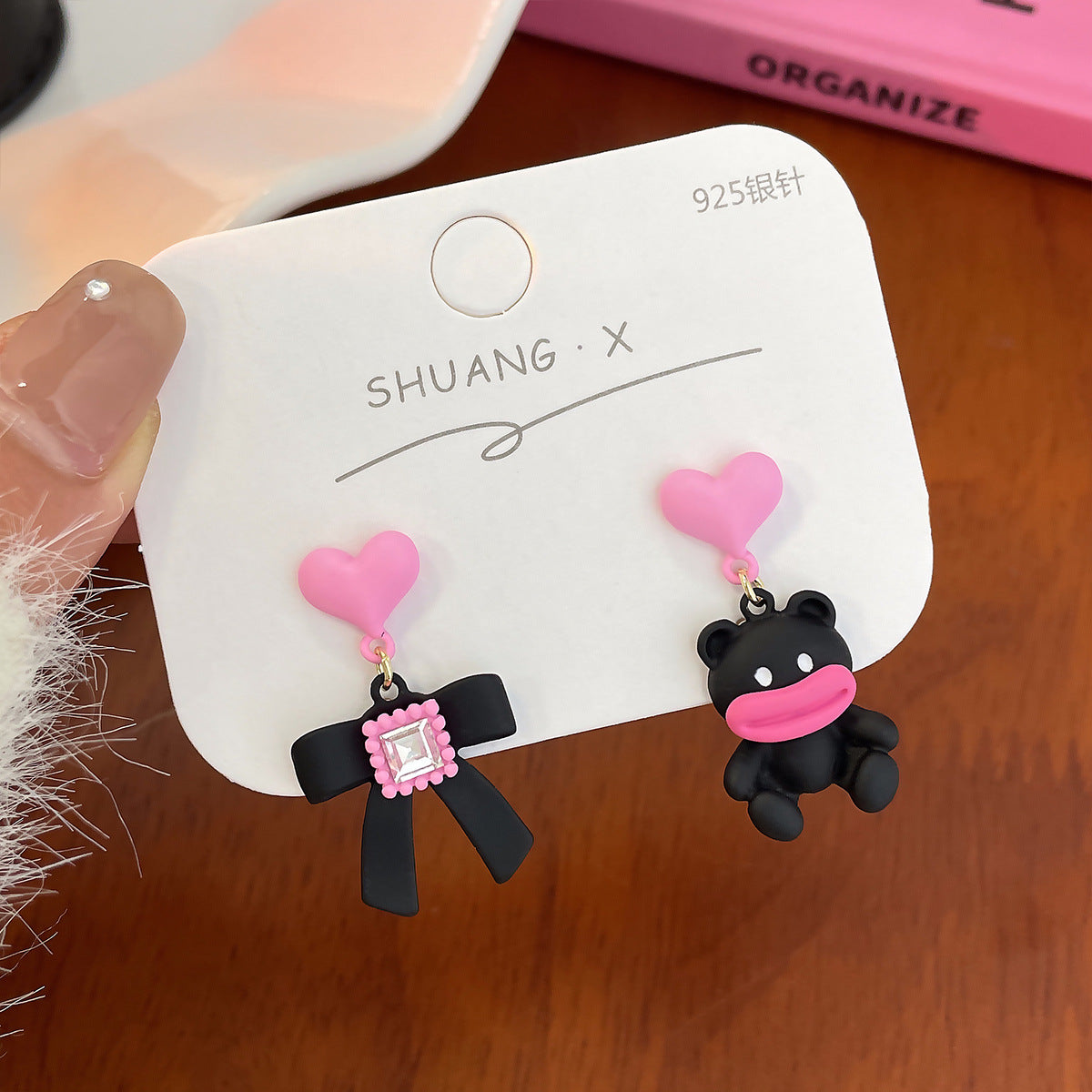 Acrylic Sausage Mouth Ugly and Cute Funny Earrings (Minimo de Compra 2) MIC-ShuangX034