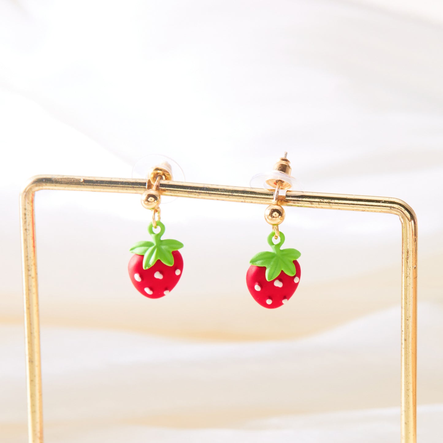 Alloy Fresh Strawberry Earrings MIC-ChuY012