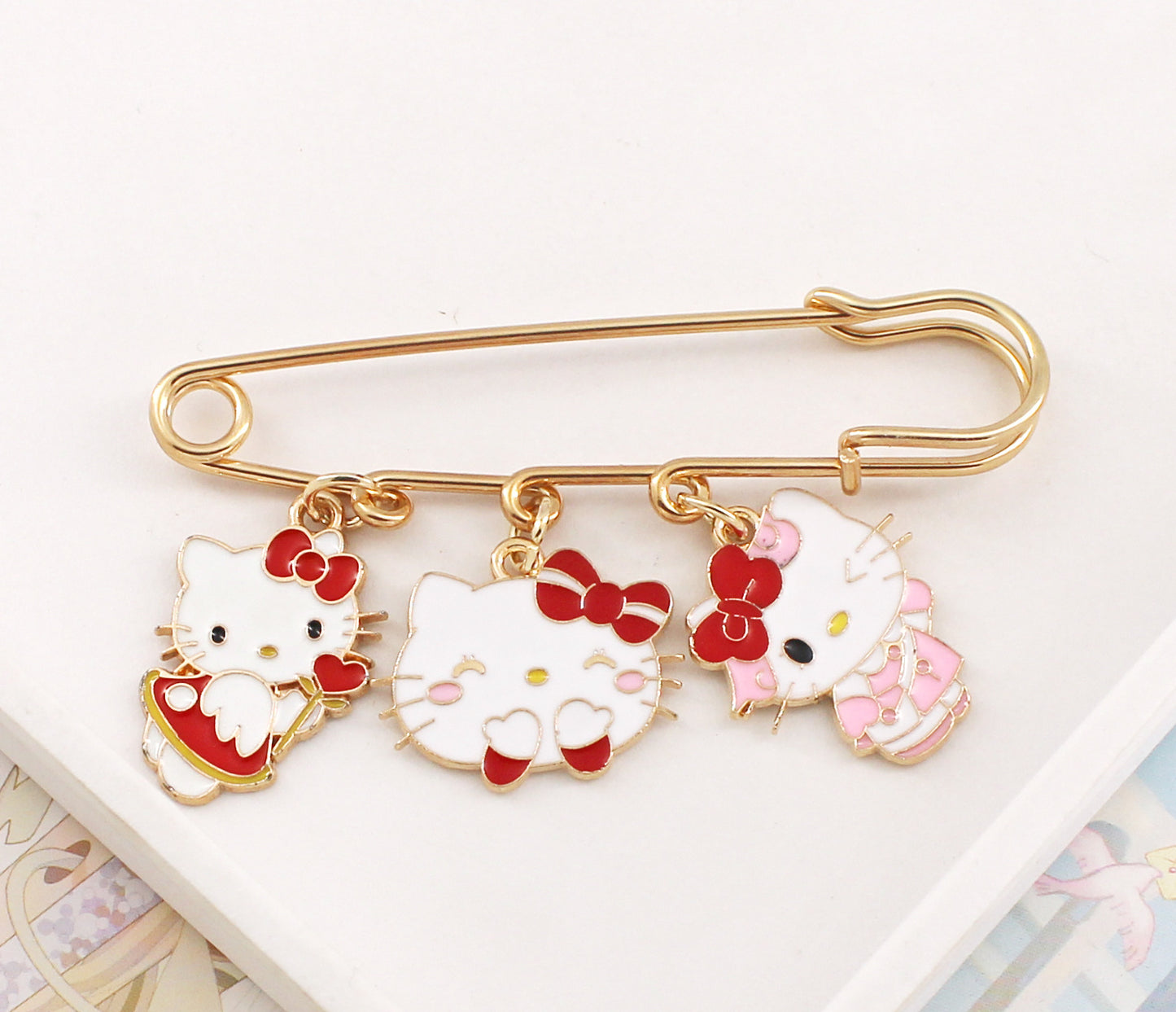 Alloy cute cartoon anime brooch (Minimo de compra 2) MYA--LiY039