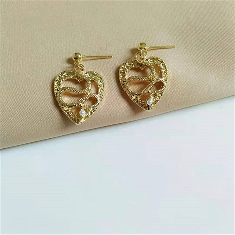 Alloy niche heart-shaped earrings MIC-AiM013