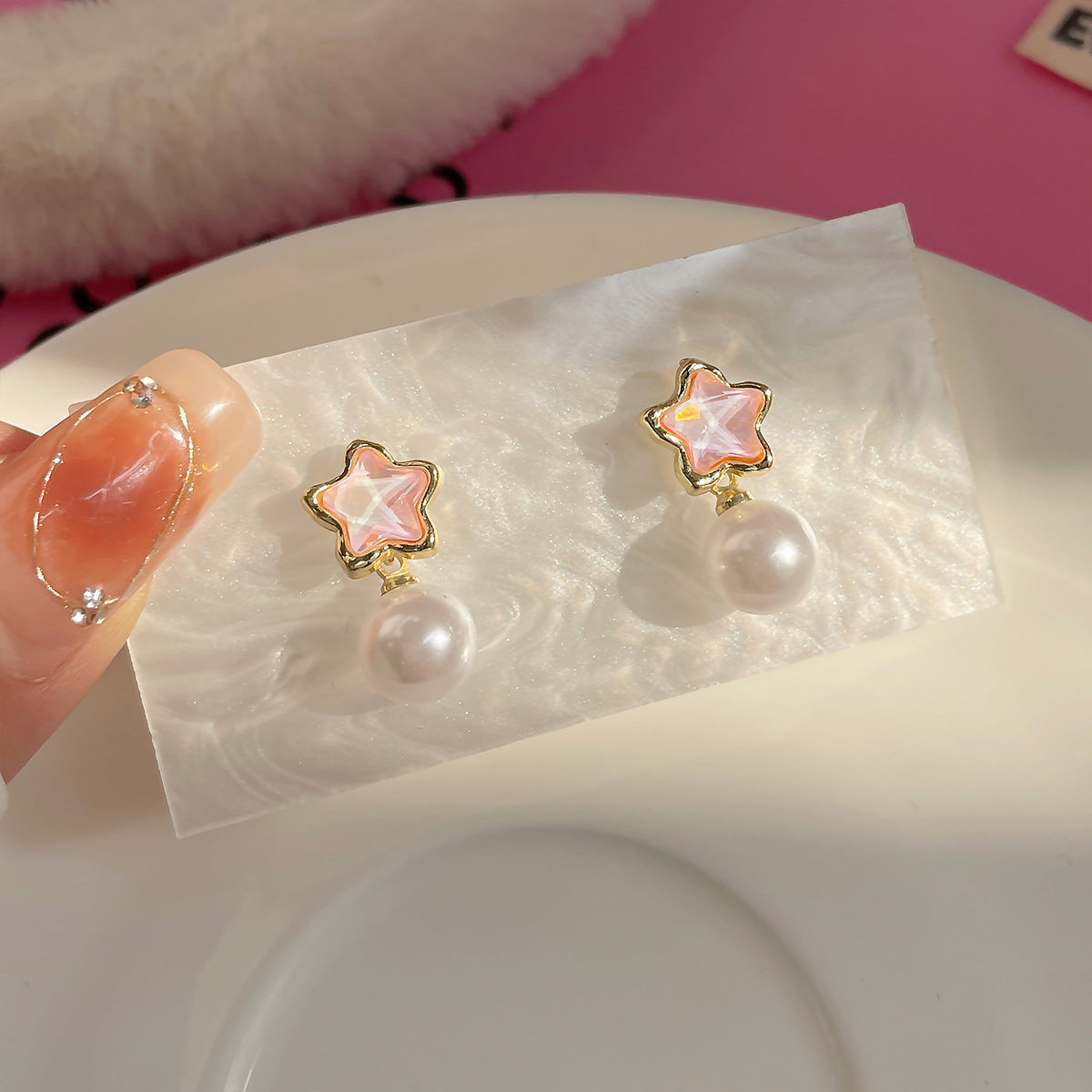 Acrylic Pink Love Earrings (Minimo de Compra 2) MYA-ShuangX020