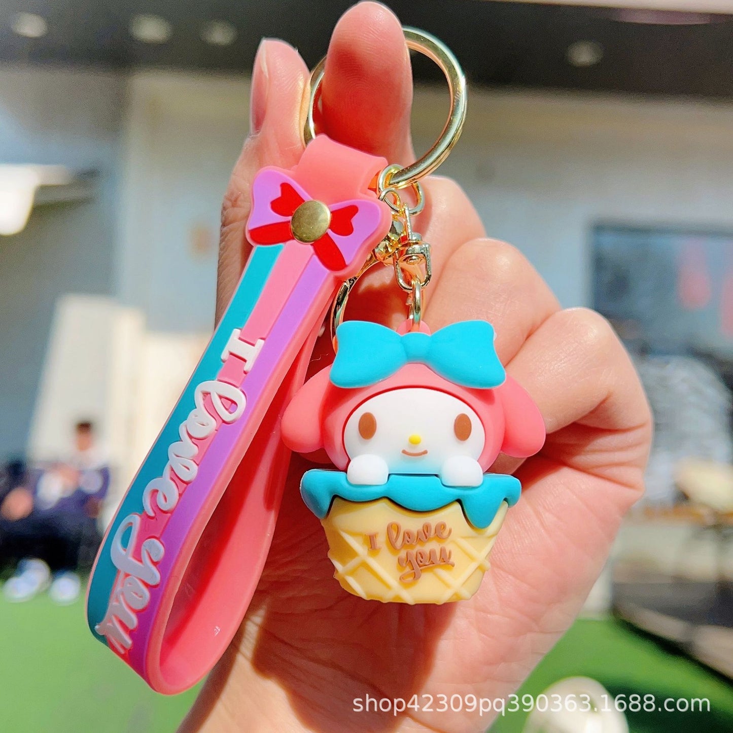 PVC cute cartoon cone keychain (Minimo de compra 2) MYA-WenC006