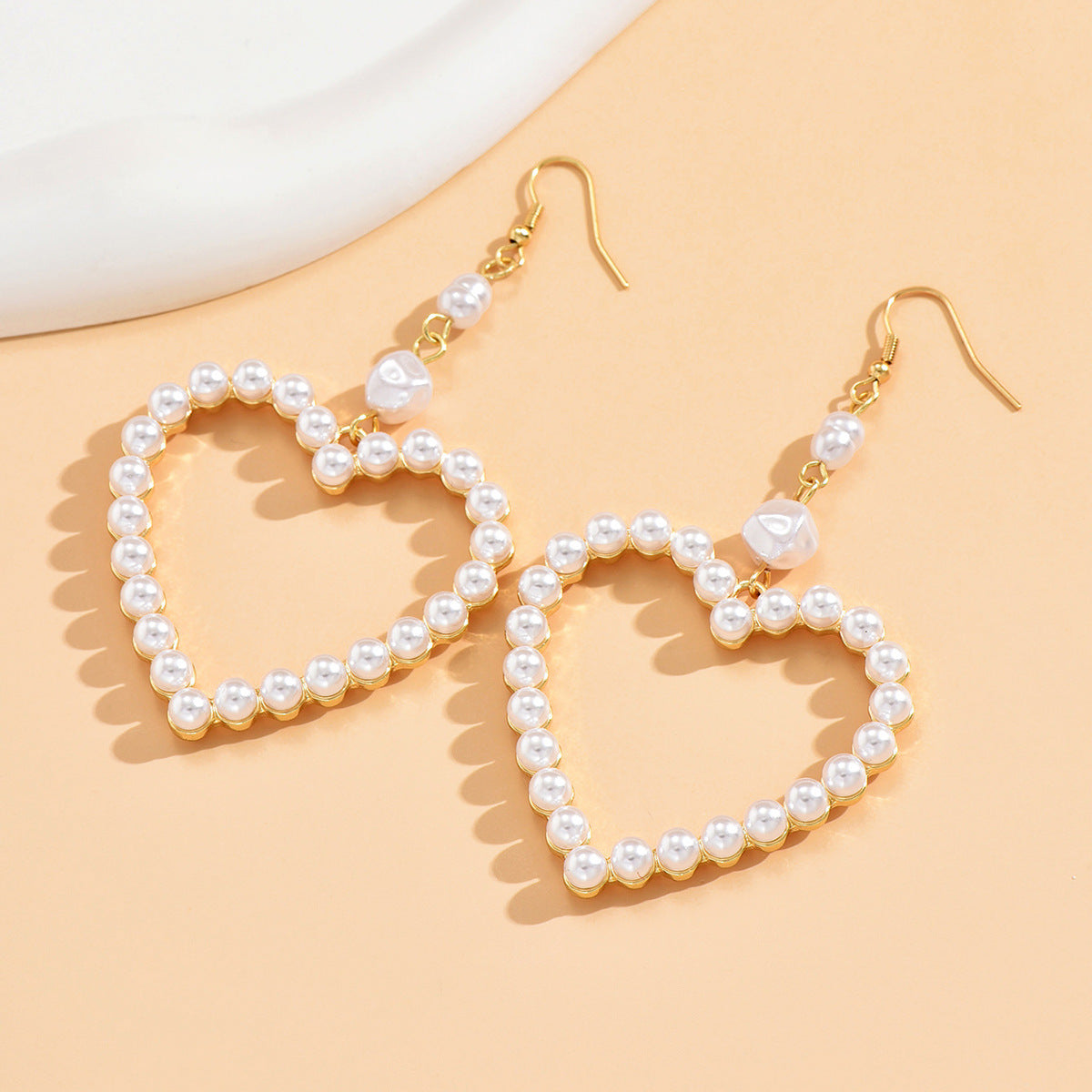 Alloy Baroque Vintage Peach Heart Earrings MIC-ABL030