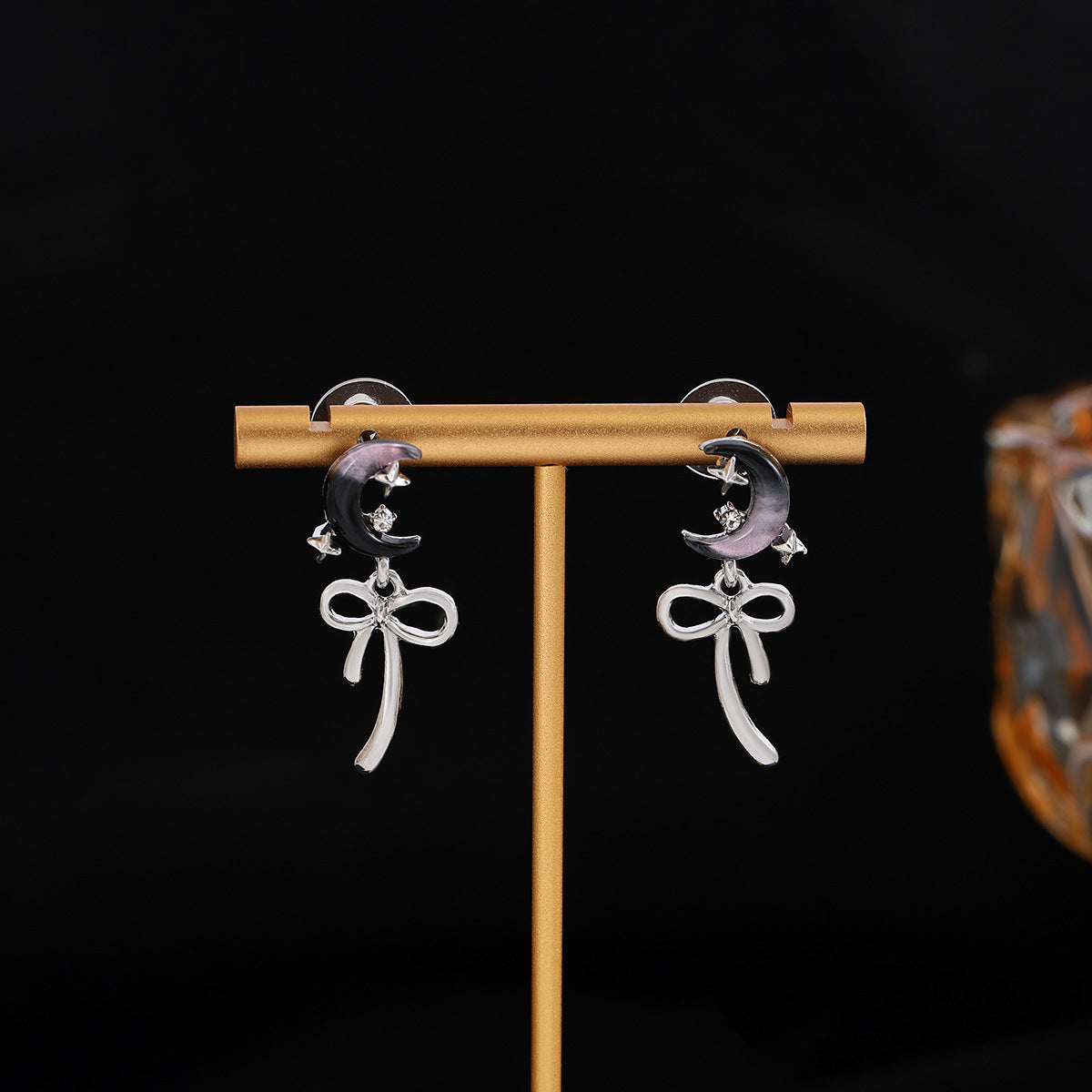 Alloy gradient contrasting moon earrings MIC-MDD176