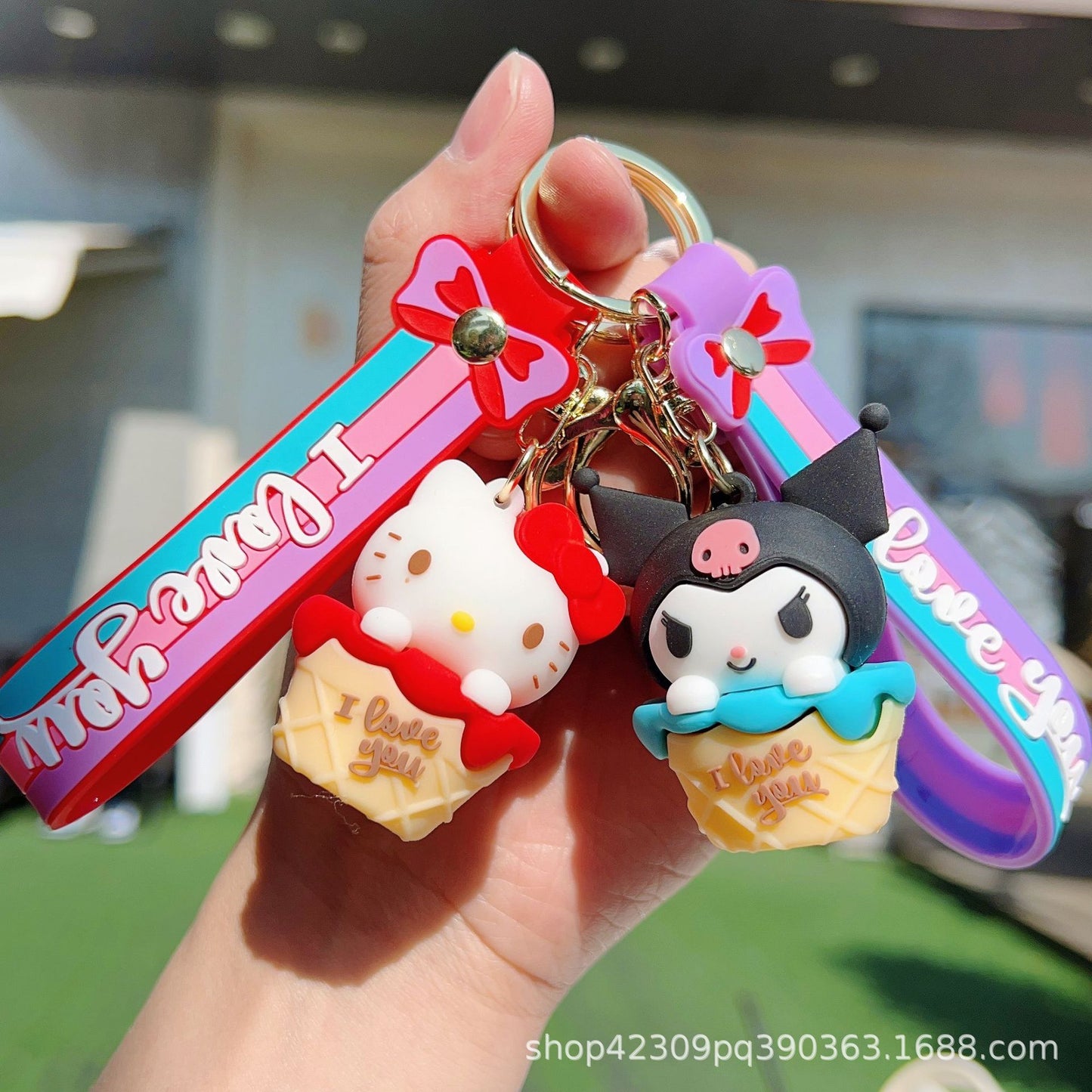 PVC cute cartoon cone keychain (Minimo de compra 2) MYA-WenC006