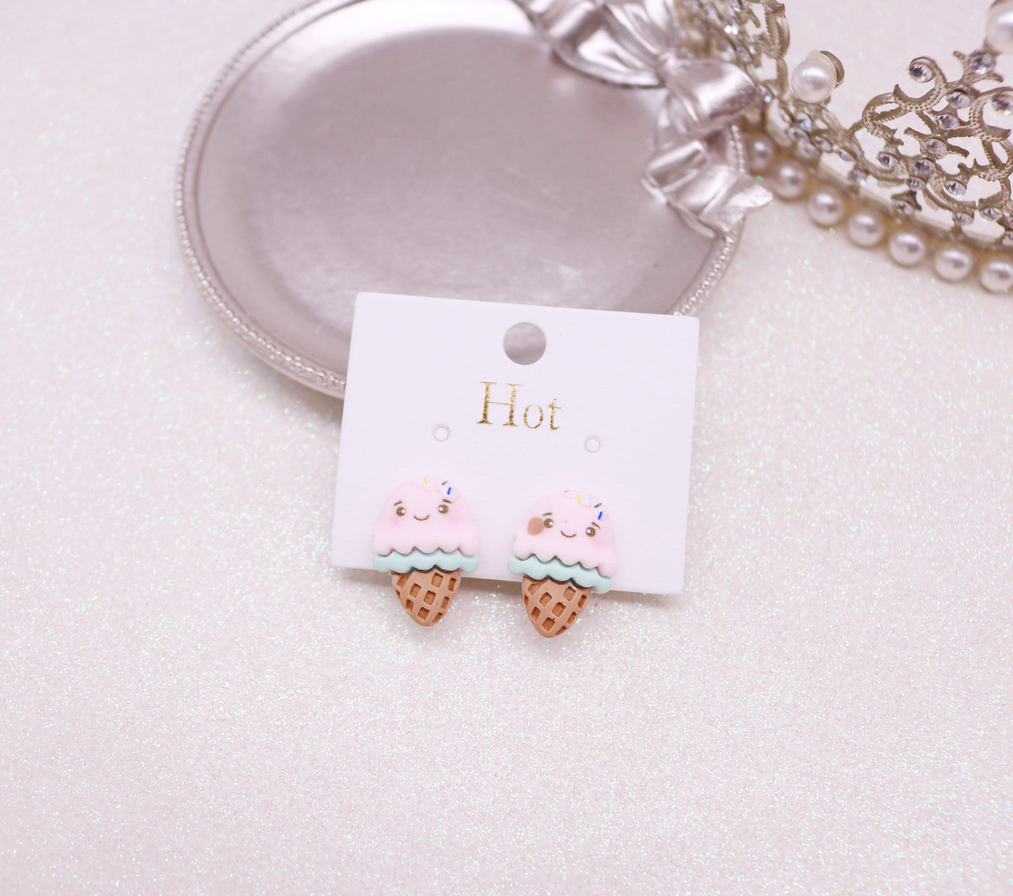 Resin cartoon character ear clip (Mimimo de compra 2) MYA-MuM008