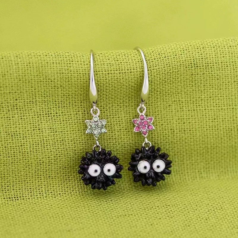 Acrylic Coal Ball Elf Earrings (Minimo de Compra 2) MIC-ShiY021