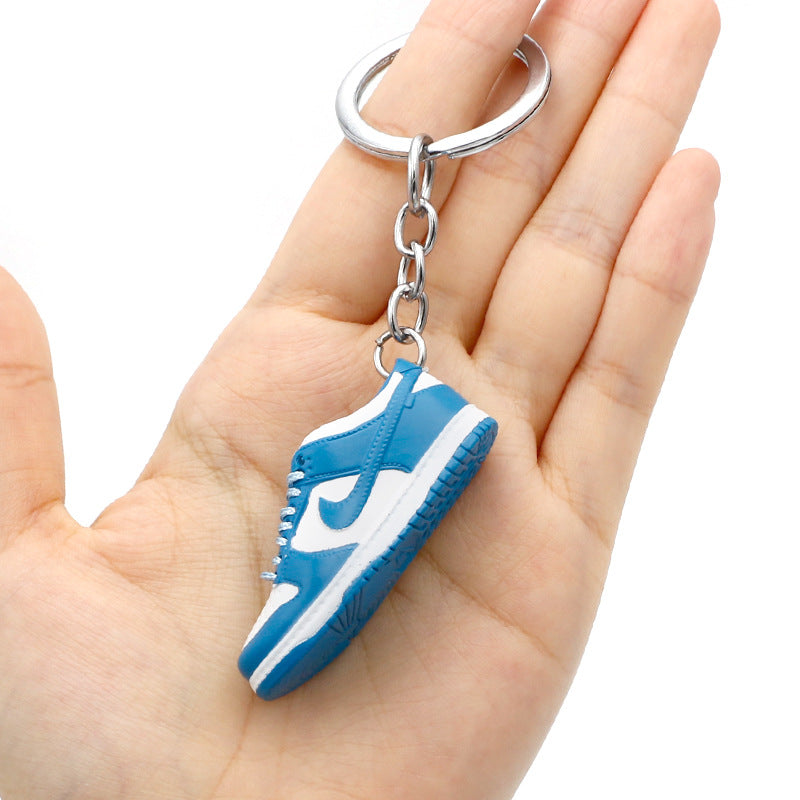 plastic trend skateboard shoes keychain (M) MIC-QLP002