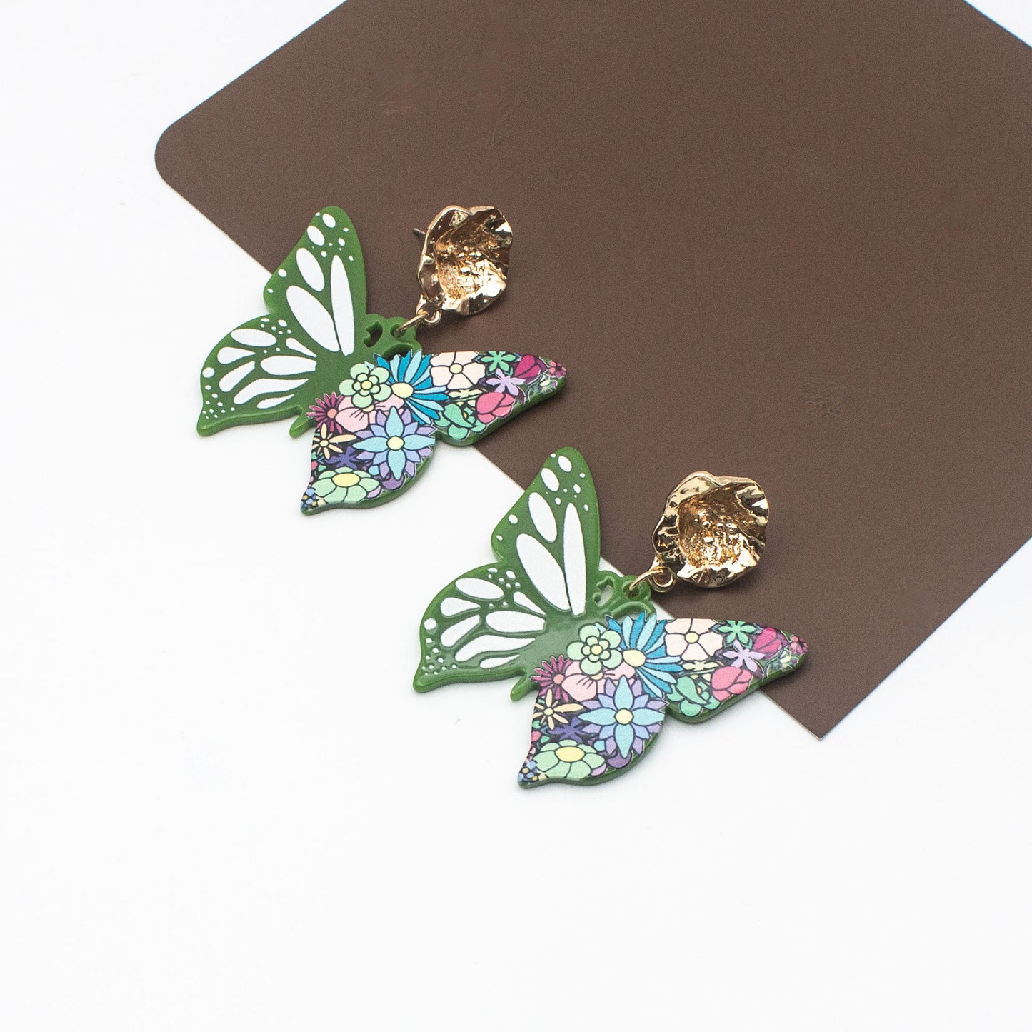 Acrylic New Butterfly Earrings (Minimo de Compra 12) MIC-QiuS003