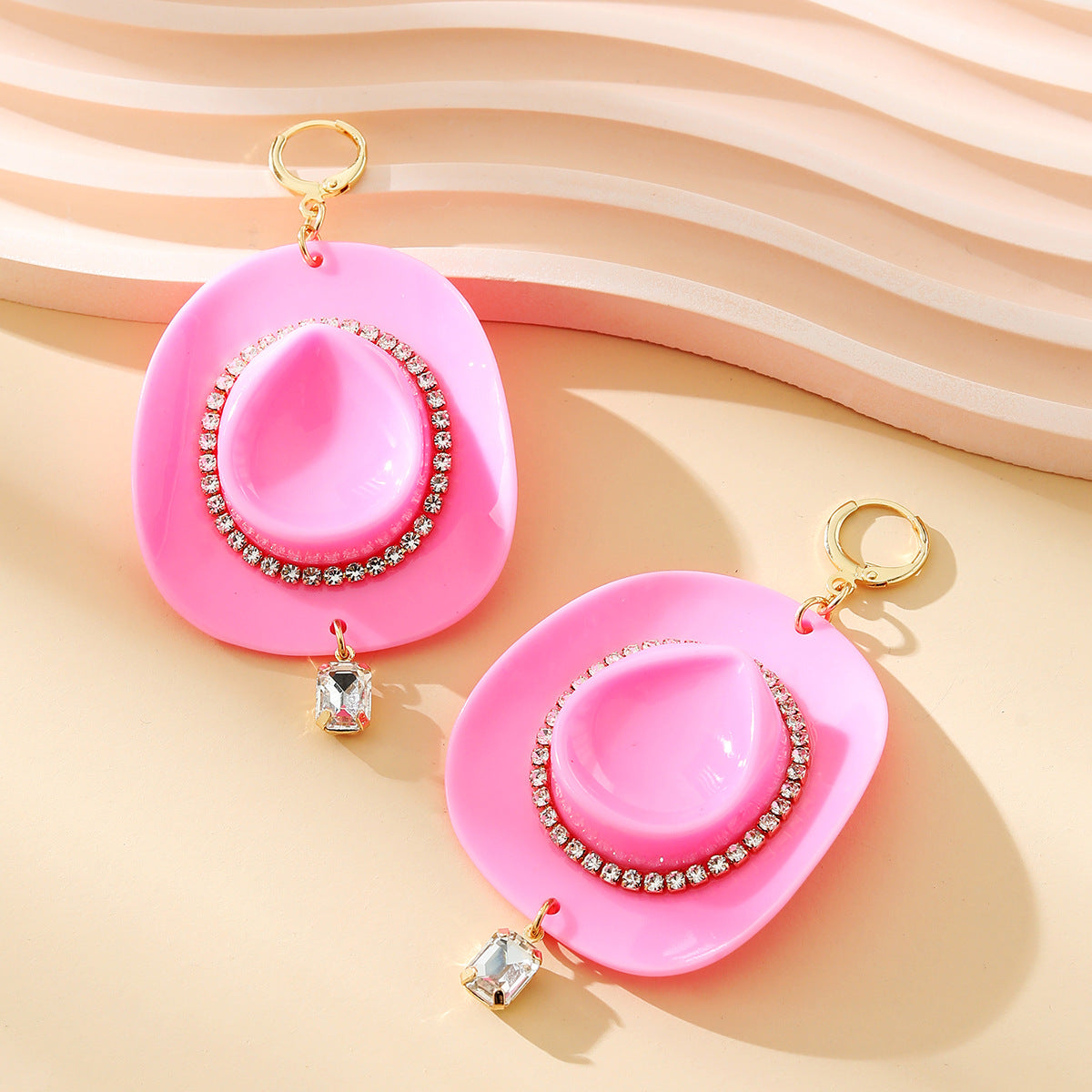 Acrylic Cowboy Girl Hat Earrings (Minimo de Compra 5) MIC-DaiW001